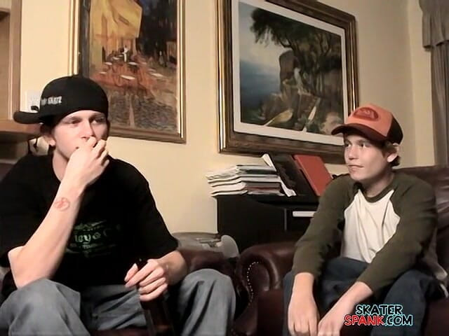 Skater Spank: 男孩打屁股的群交派对！