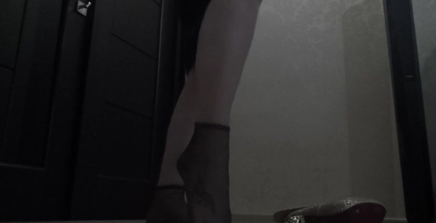 Goddess Misha Goldy: Tacchi alti sexy camminano e adorazione dei muscoli culf