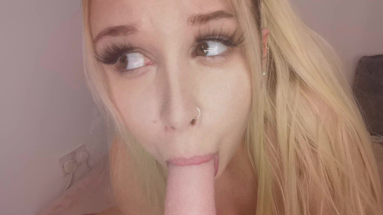 Holly Kitten: Step daughter plays with step mums boyfriend