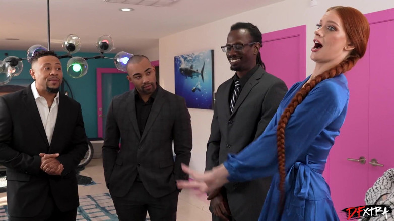 Dogfart Network: Dfxtra Erin Everheart's Exhibitionist Gangbang