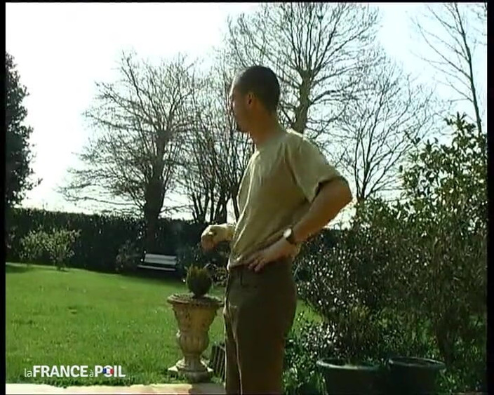 French Gonzo: 스타킹을 입은 거유 여학생 애널을 따먹고 야외에서 얼싸