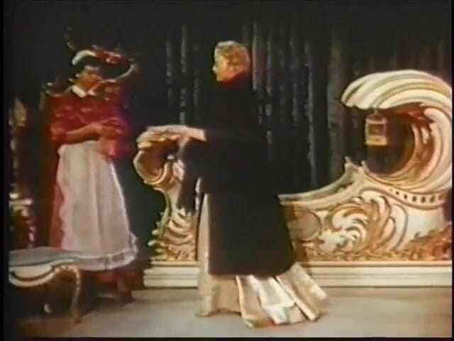 Old Good Porn: Tonton beberapa gadis jadul menari dan melepas pakaian mereka