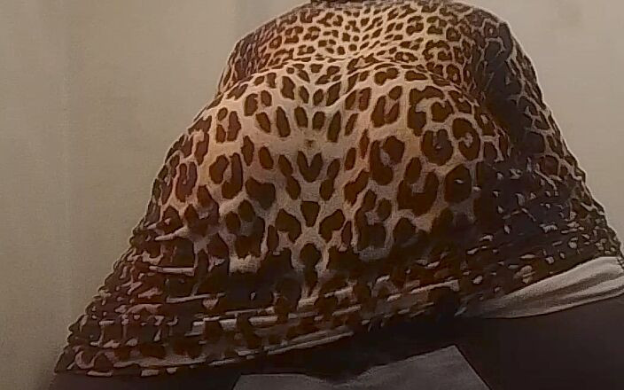 HaitiKing7: Sunt excitată și tânjesc după lovituri fără prezervativ