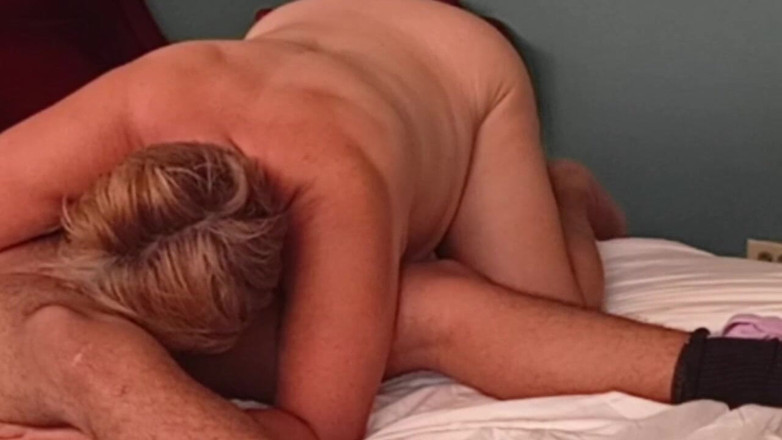 Milfta boohot: Mogen kvinna jag träffade på gatan ger mig en fin...