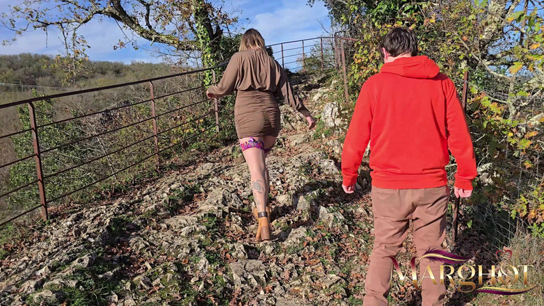 Sexymarghot: 금지된 야외 내 의붓아들이 거친 유혹에 굴복하다