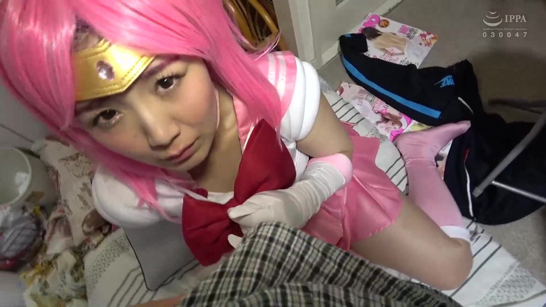 Strix: Proměnil jsem hospodyňku s děvkou v chibi-moon s kostýmem, a...