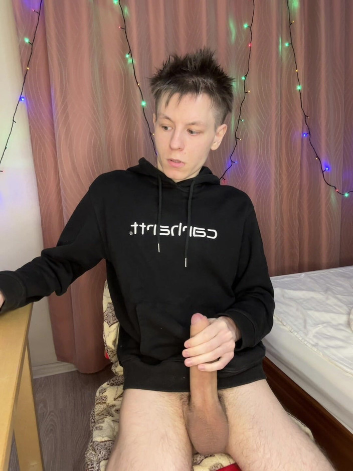 Morflot24: Twink - próstata amarra durante intensa bomba de mão solo