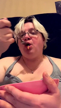 Bbwbootyful fan request eating spaghetti