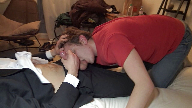 SEX WITH STRAIGHT BOY CURIOUS: Kembar muda dikongkek tanpa kondom oleh Tim