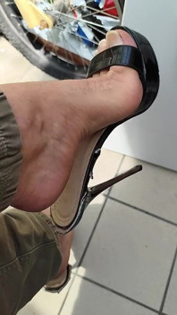 Velmi sexy podpatky a chodidla