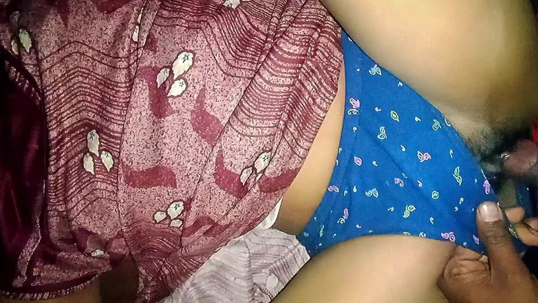 xxxSejal: देसी सेक्सी पत्नी हार्डकोर सेक्स के लिए बेताब है