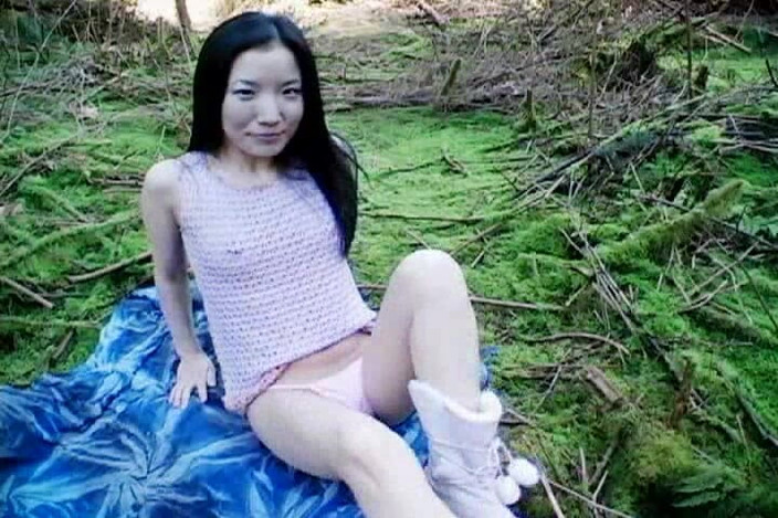 Asian Milfs n Teens: 아몬드 장면. 의붓여동생을 따먹어