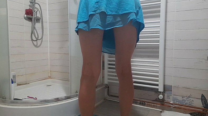 Audrey: 我去找的浴室