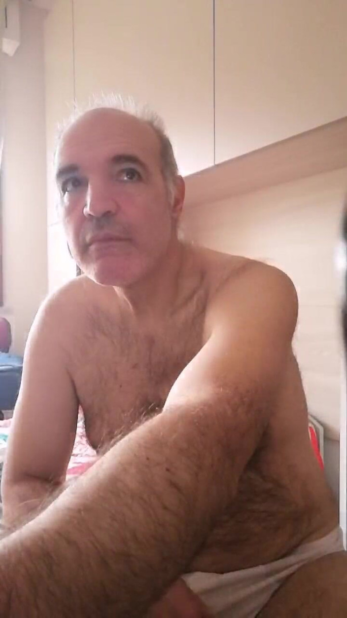 Setesesso7: La abuela interrumpe la paja de su nieto sucio y...