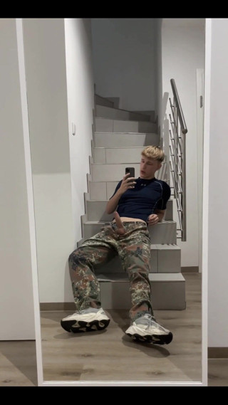 Jaay Jakob: See How I Stretch