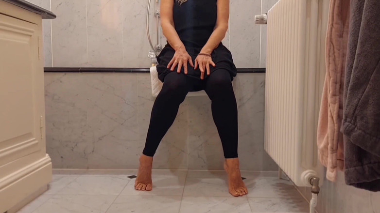 Selena701: Złoty Deszcz Seleny, seksowne pozowanie i gry w łóżku