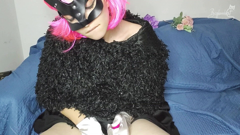 BigBoobCat: Ett maskerat underverk: Mina stora naturliga bröst och sologlädje är dina...