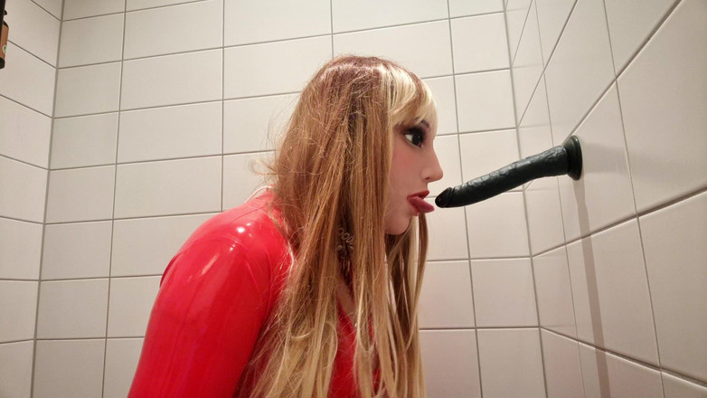 Hooded June: 深喉练习