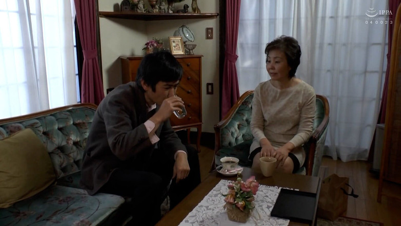 MBM3988: Hemligheten till äktenskaplig harmoni är intensivt sex, det medelålders paret bredvid har...