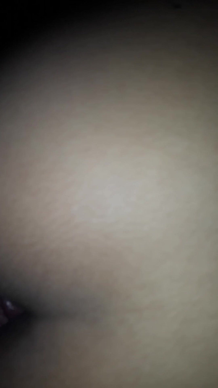 ALEX68: Závislá na mléce kvůli jejímu ocasu