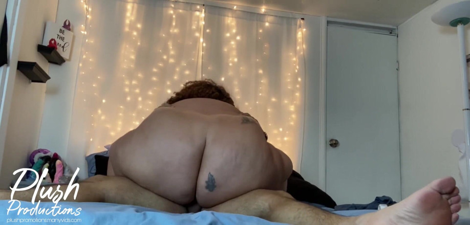 Vicky Plush: Pusst gets creampie