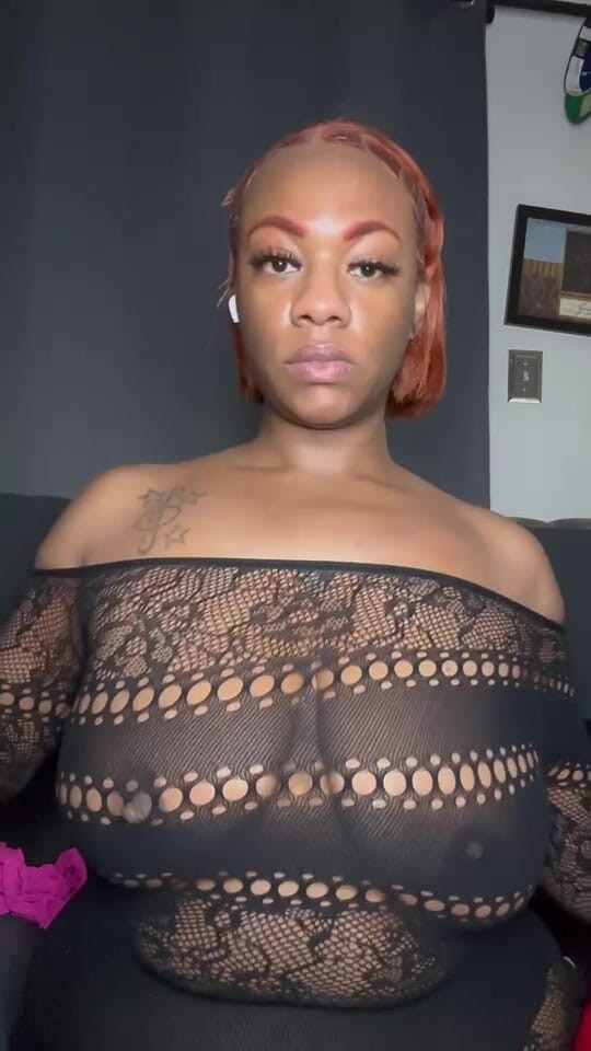 Harley Harper: Pepek ini ada di sini untuk awak