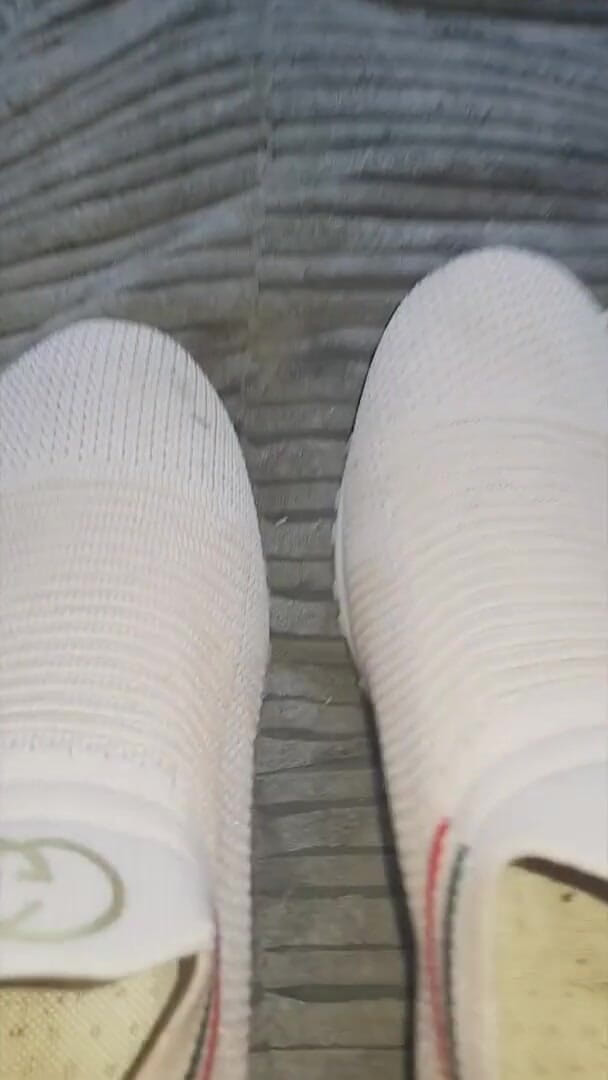 Simp to my ebony feet: come and look inside my dirty 3 days worn trainers