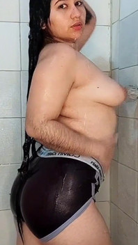 Asrm squirting esplosione-orgasmo amatoriale kaithsaumeth si masturba sotto la doccia fino a quando non schizza