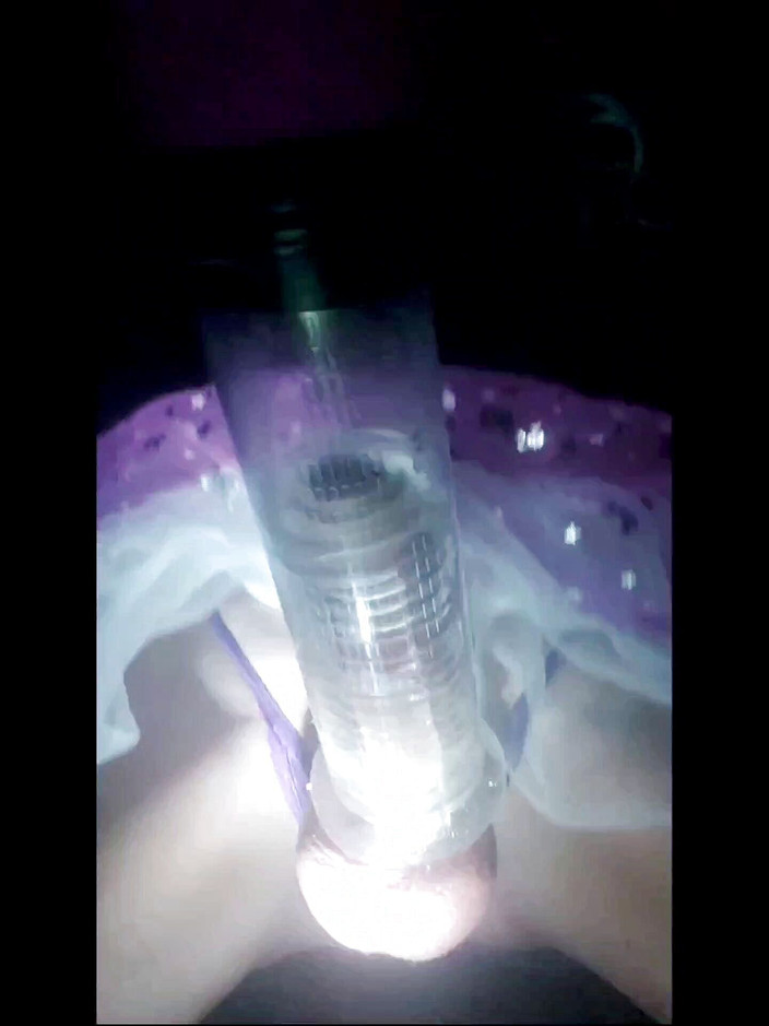 Lizzaali: Šukám svůj pohled přes fleshlight v tutu a kalhotkách