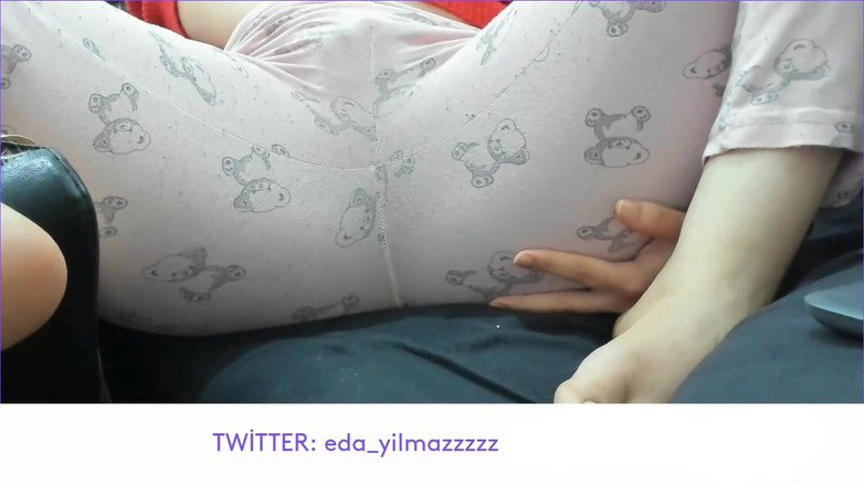 turk_milf_porno: Rozešel jsem nohy - pojď šukat - ona by měla mluvit - turecká milfka