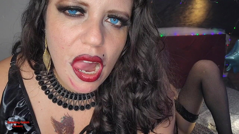 HollyCox: Puro hakimiyeti seansı