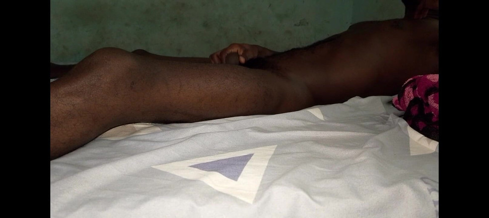 Masturbator emmy: A Solo Quickie Dengan Katil Saya Di Bilik Lain