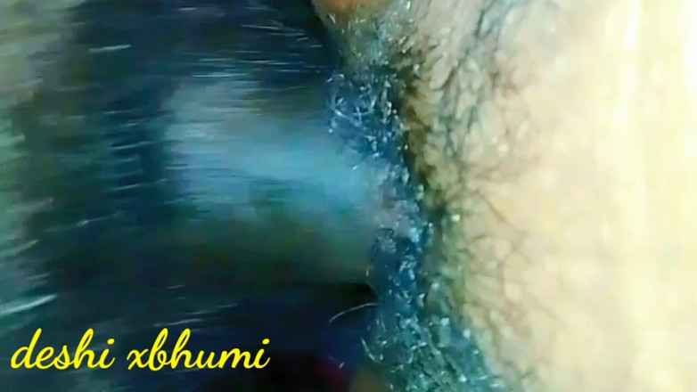 Deshi xbhumi patel: Desi Bhabhi Got Brinjal Włożone w jej cipki