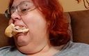 BBW nurse Vicki adventures with friends: Eating a Bolo sandwich roll for the fat girl eating...