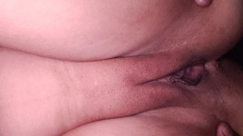 AngyAmazon: Hãy để con bò đực mới bắn tinh bên trong tôi mà...