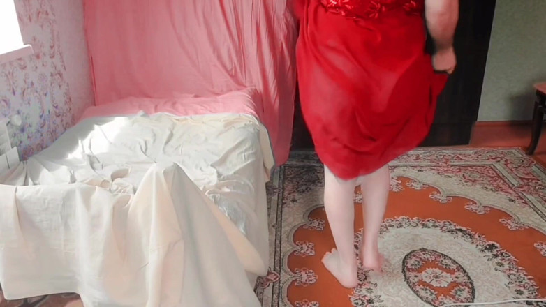 Kitty_Cross: Une tapette espiègle donne de l’énergie séduisante à la coquine en...