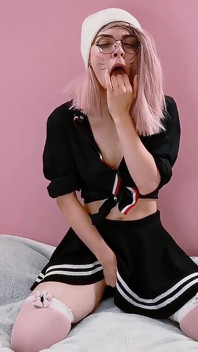 Upside-down Deepthroat for Nerdy Step Sis