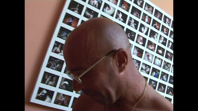 69 Italian District: 売春婦の継娘と継父が利用する