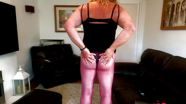 Kellycd2022: Amateur crossdresser Kellycd2022 MILF la masturbación