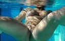 Nude Chrissy studio: I Am Completly Nude in a Public Pool