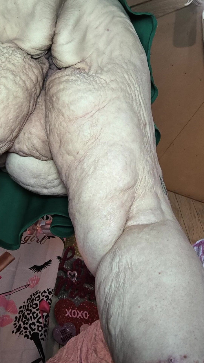 HerculesnVENUS: Curvando essa prostituta tem ela guinchando e esguichando tudo