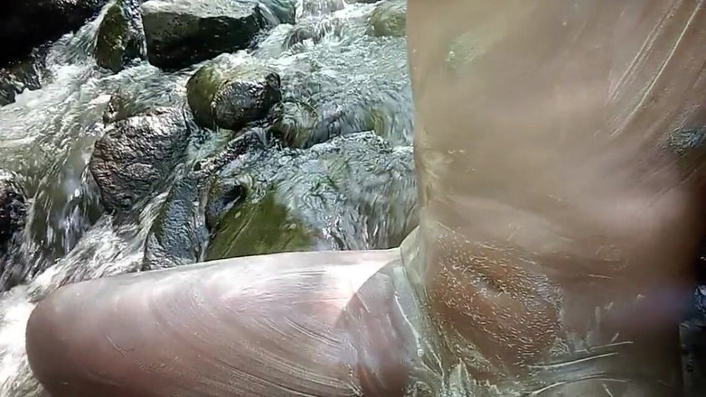 Sexyjayla254: अकेले हस्तमैथुन और बाहर काला लंड निकालना