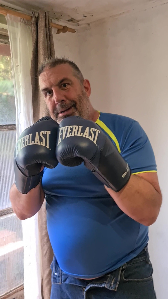 Punchbagplz: Silver Stepdaddy Boxer - Lời mời phòng thu POV đã sai