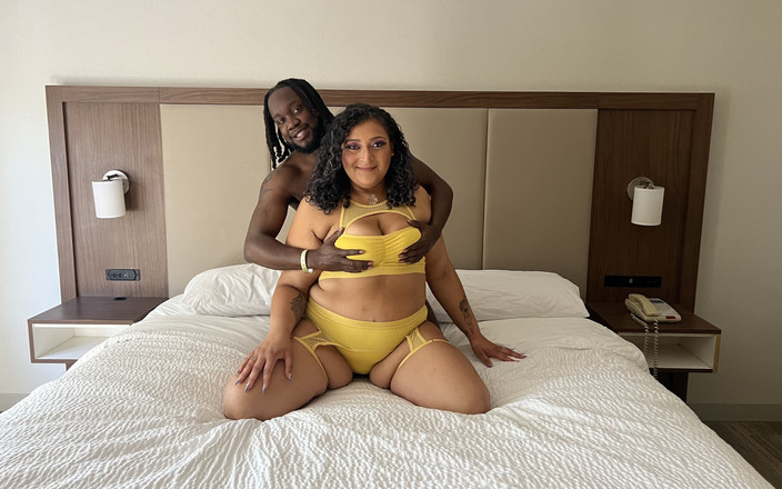 Anita Valentina: ホットワイフがホテルの部屋で犯される!