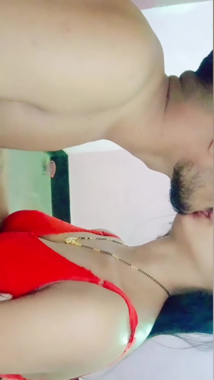 Raghav: Newely Married College Girl Parul Baby First Viral Sex Video