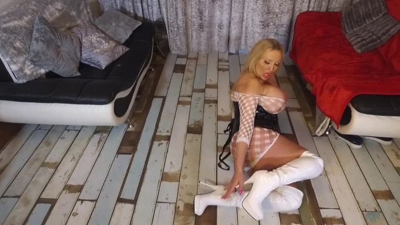 Misty Mckaine: Misty Mckaine - Boots, heels and pussy