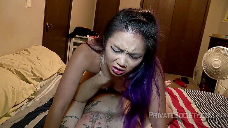 Private Society: アジアのお尻に深いボール