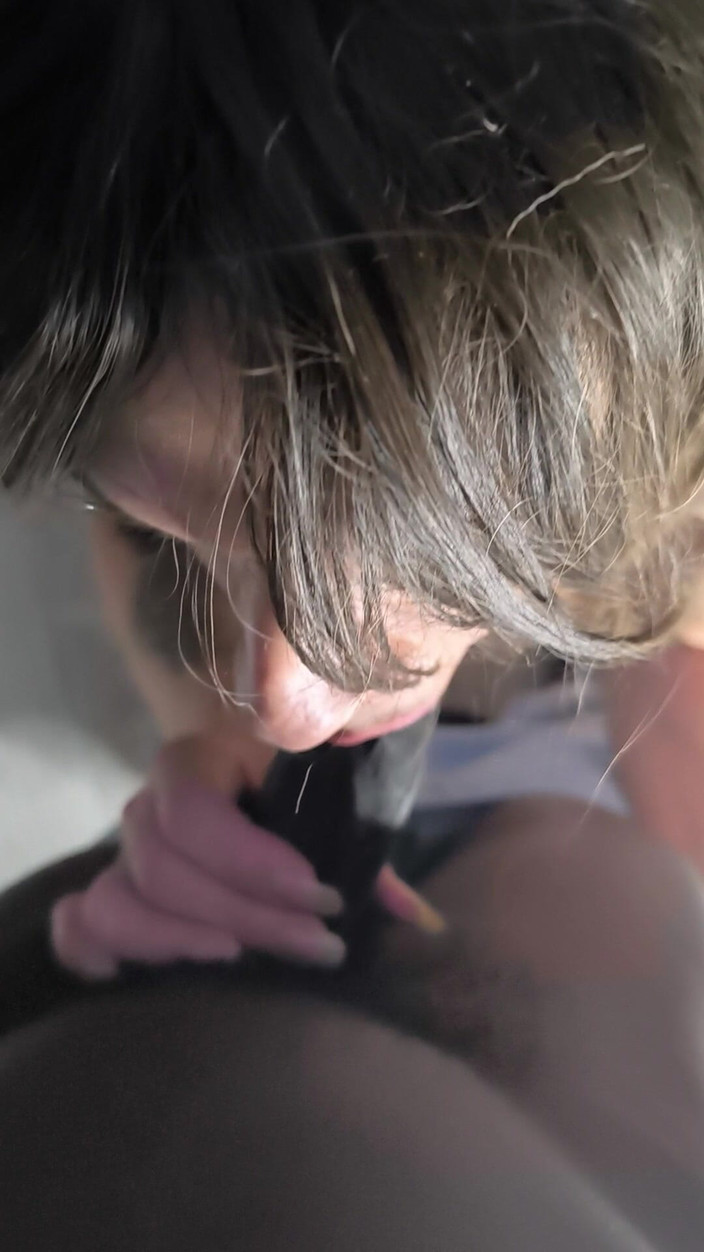 Rozebell: Blowjob adik tiri femboy yang indah Ist menakjubkan