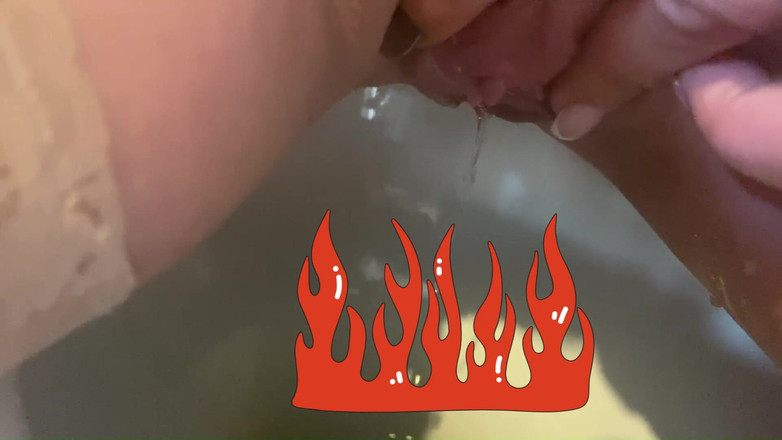 MilfyCalla: Milfycalla'nın maceraları ep 53 çişle oyna