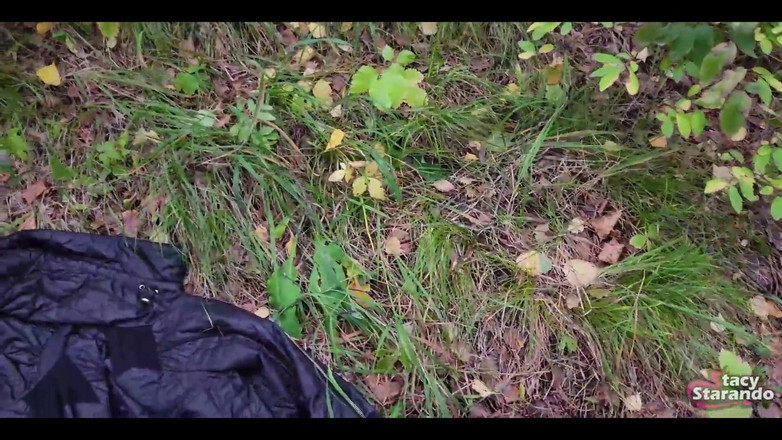 Stacy Starando: Spacer z moją przyrodnią siostrą w parku leśnym. Sex blog,...